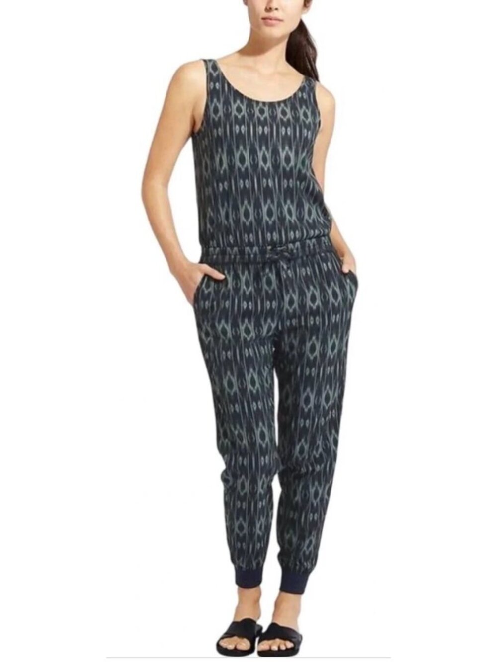 GUC Athleta Ikat Crossback Romper Jumpsuit Green Black Size 6